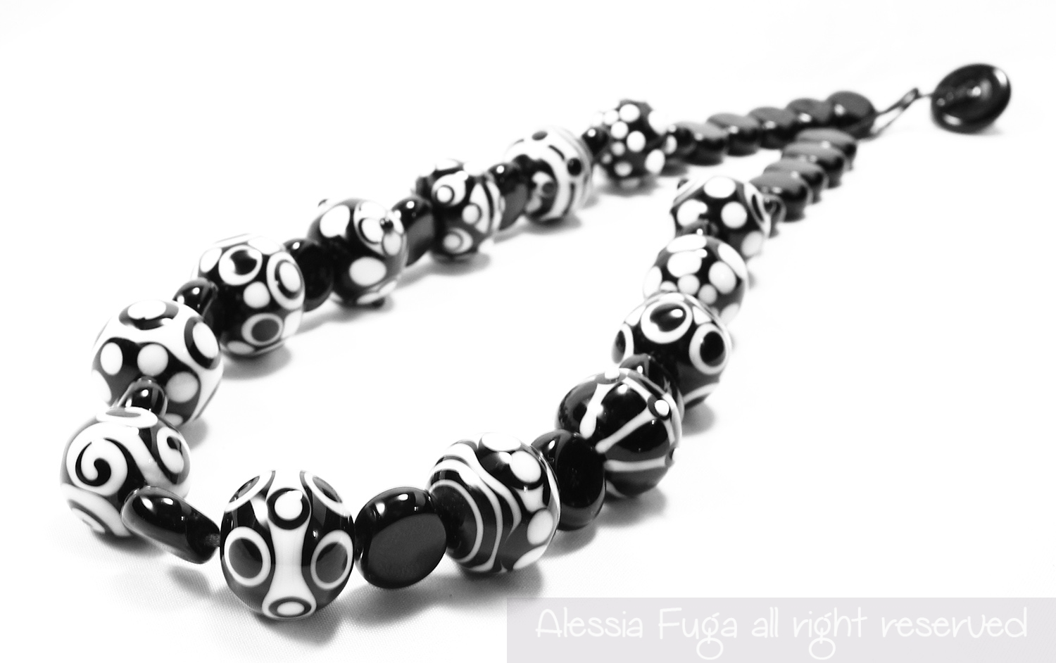 Lampwork necklace in black and white made by Alessia Fuga