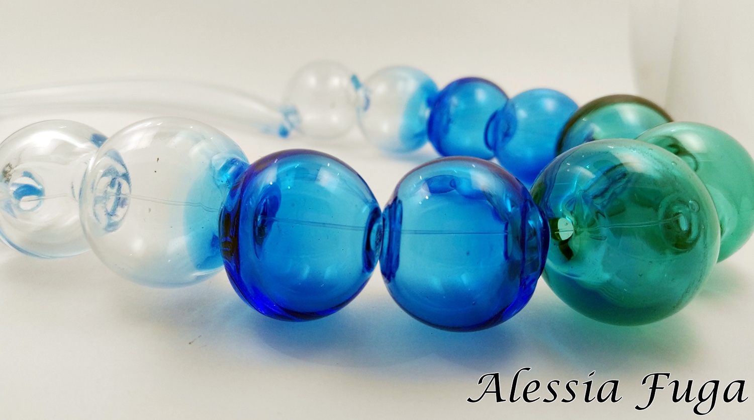 Collana in vetro con perle soffiate in acquamare e verde marino