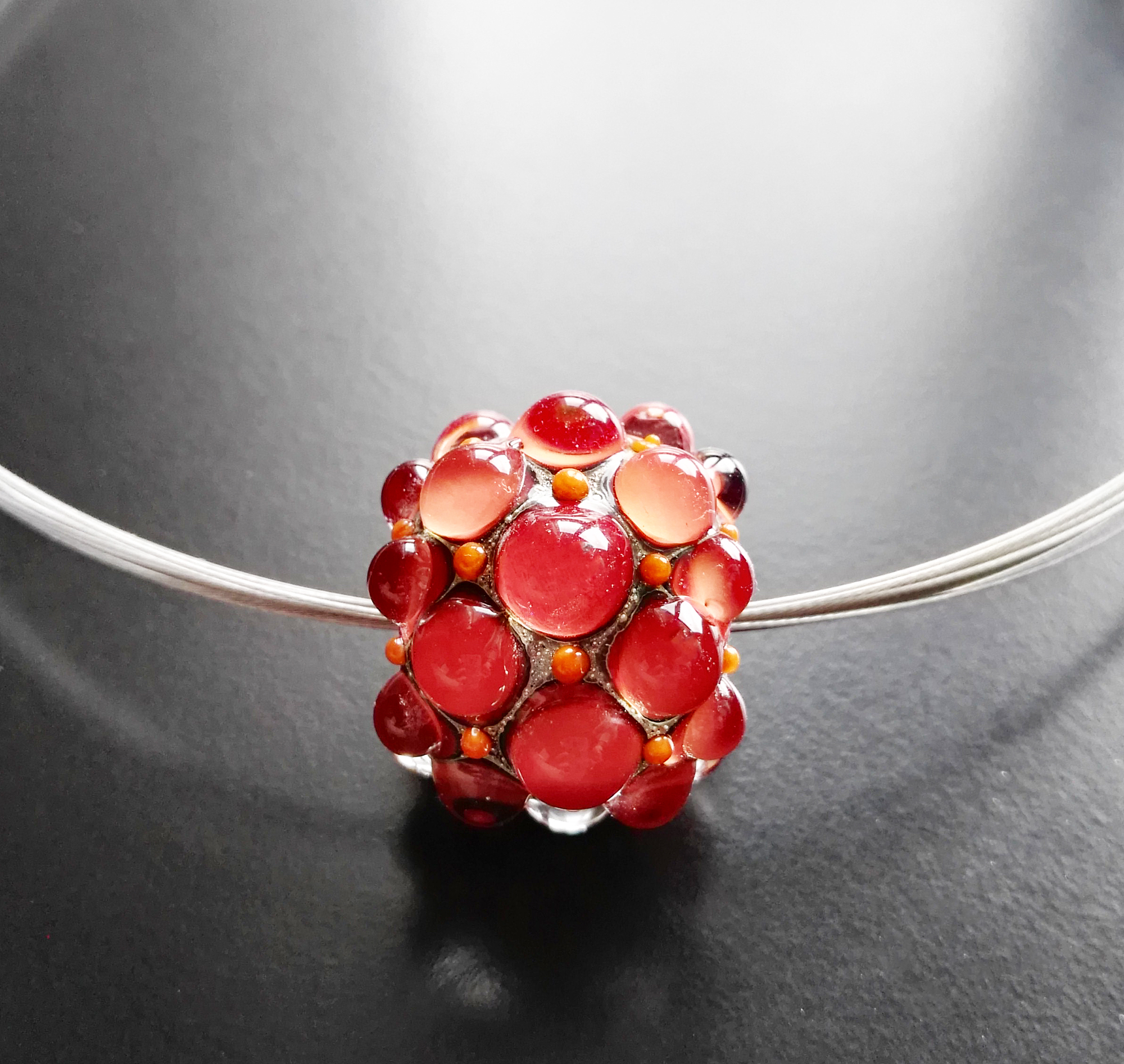 handmade-glass-bead-coral-Alessia-Fuga-perla-vetro