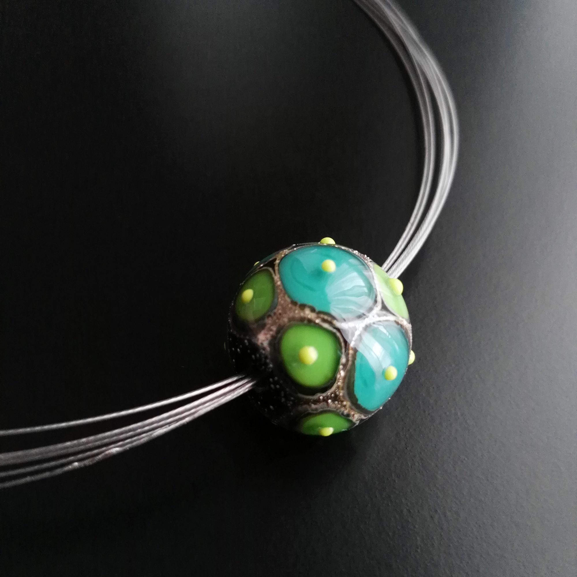 Green small Fenice glass bead