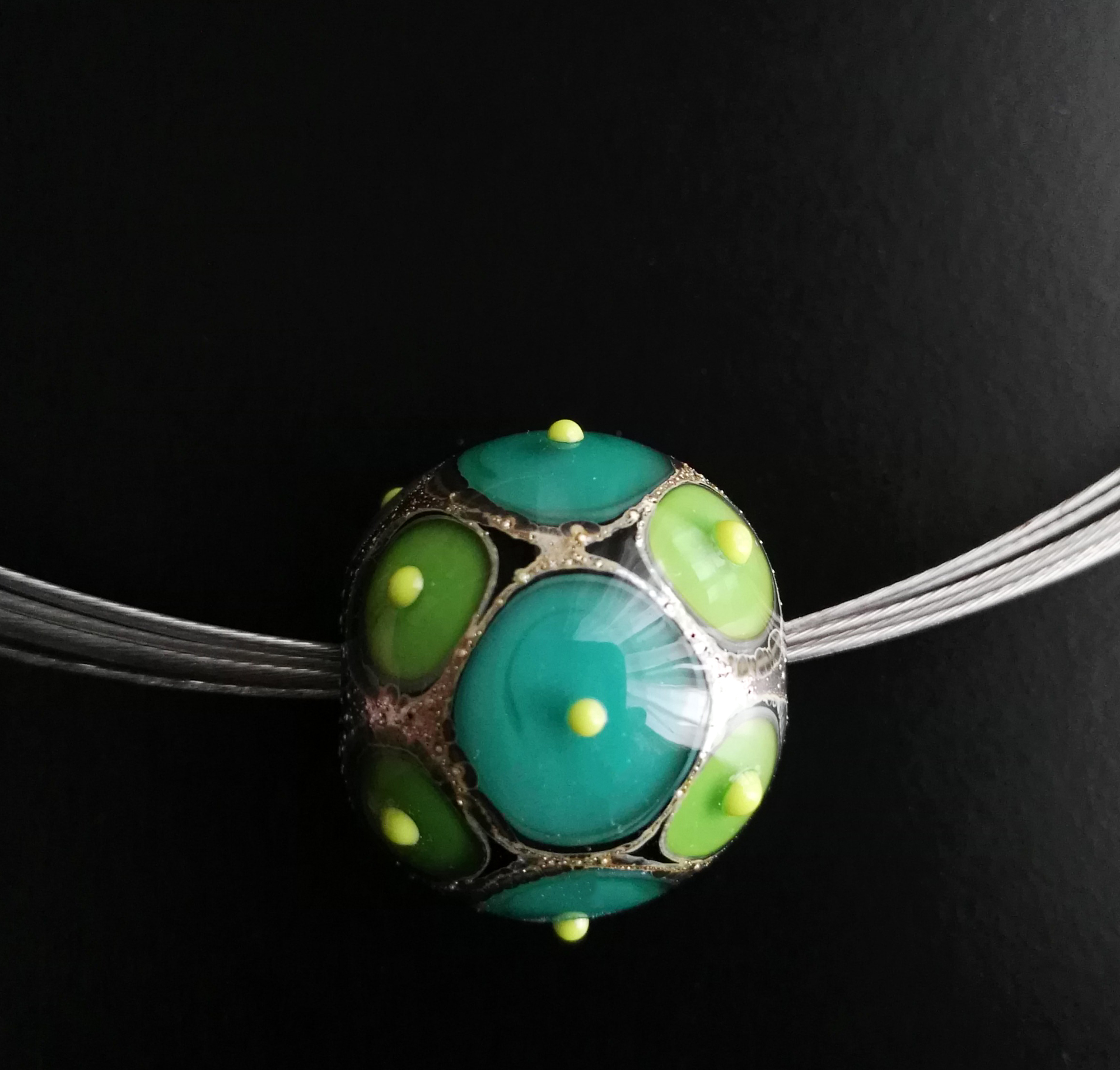 Green small Fenice glass bead