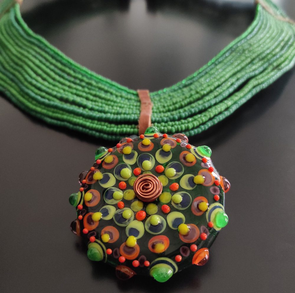 Collana africana e perla in vetro di Murano 2