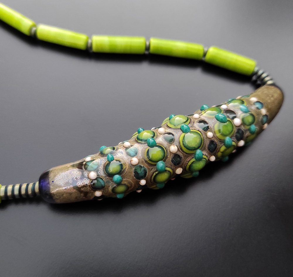 Perla centrale di collana verde in vetro di Murano