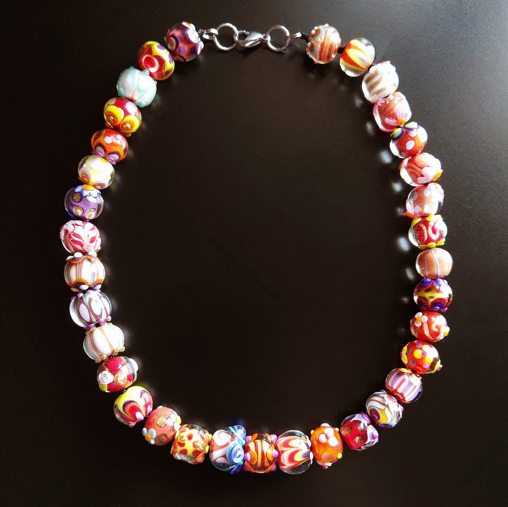 Alessia Fuga Fantasia necklace in red